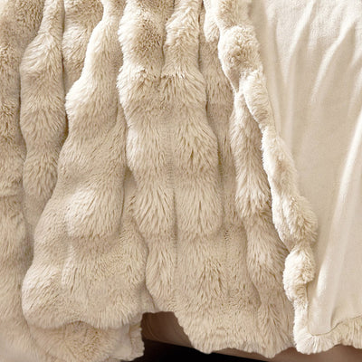 Pledd Pom Rabbit Fur Sand