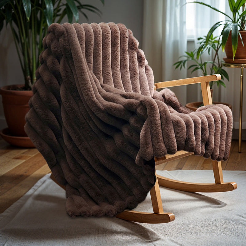 Pledd Rib Rabbit Fur Taupe